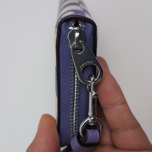 Coach CR622 Long Zip Around Wallet With Checkerboard Print (Last One) - Picture 7 of 12